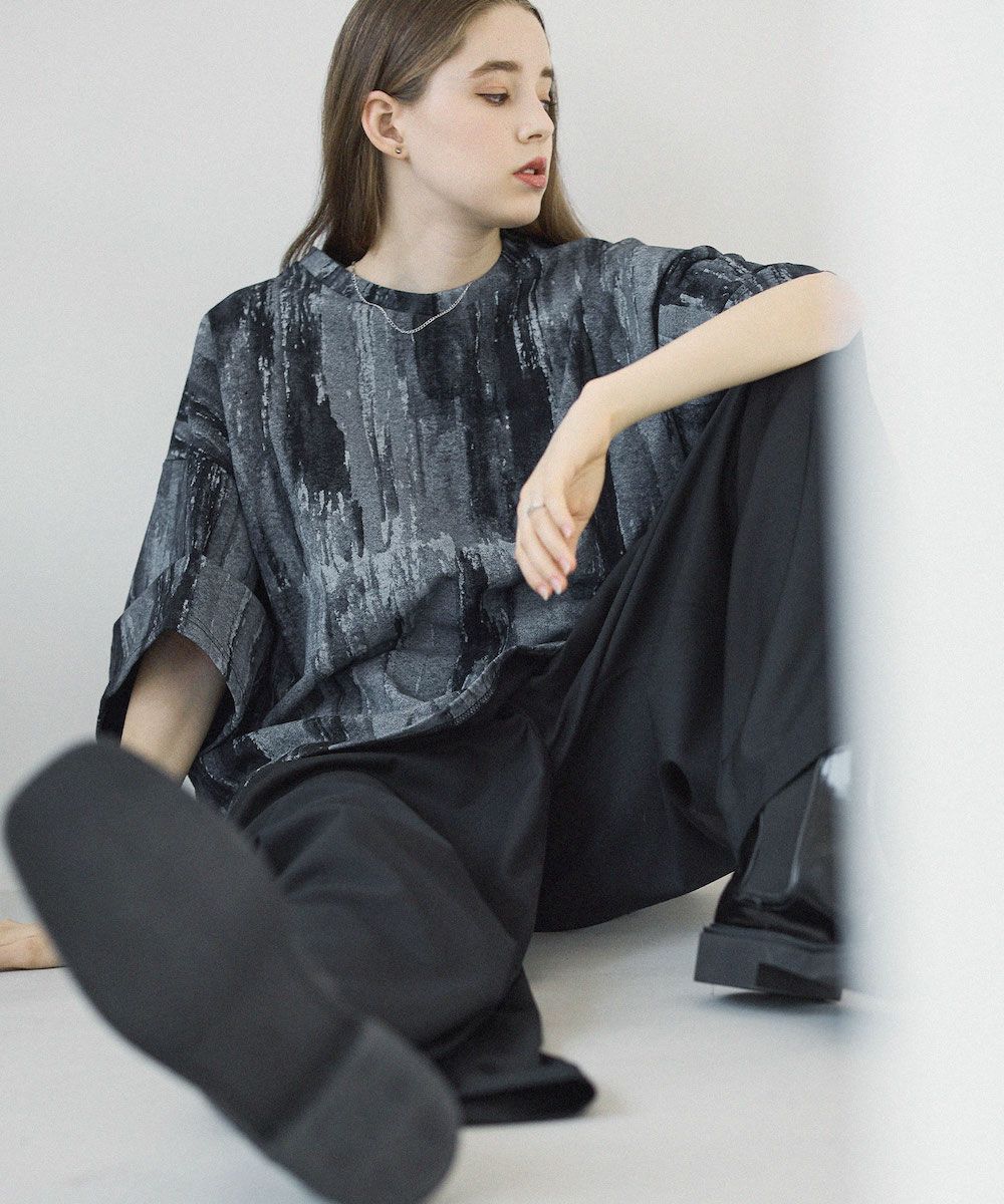 ビンテージ加工グラフィックTシャツ グラデーション/総柄